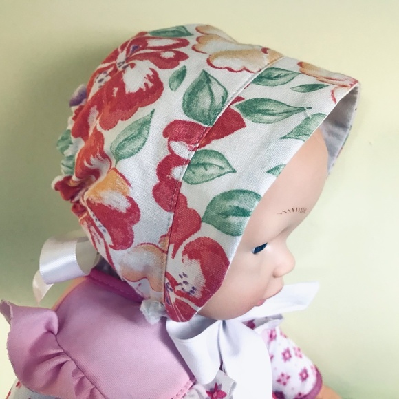 Summer Bonnet, White & Floral Print with Peek-a-boo back - Picture 3 of 8